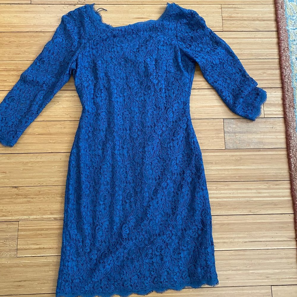 ADRIANNA PAPELL Blue V-Back Lace Sheath Dress